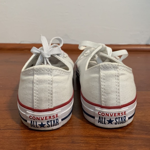 Unisex Classic Converse Sneakers, Size 7 - Picture 5 of 9